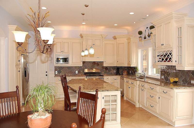 Antique White Kitchen Pictures